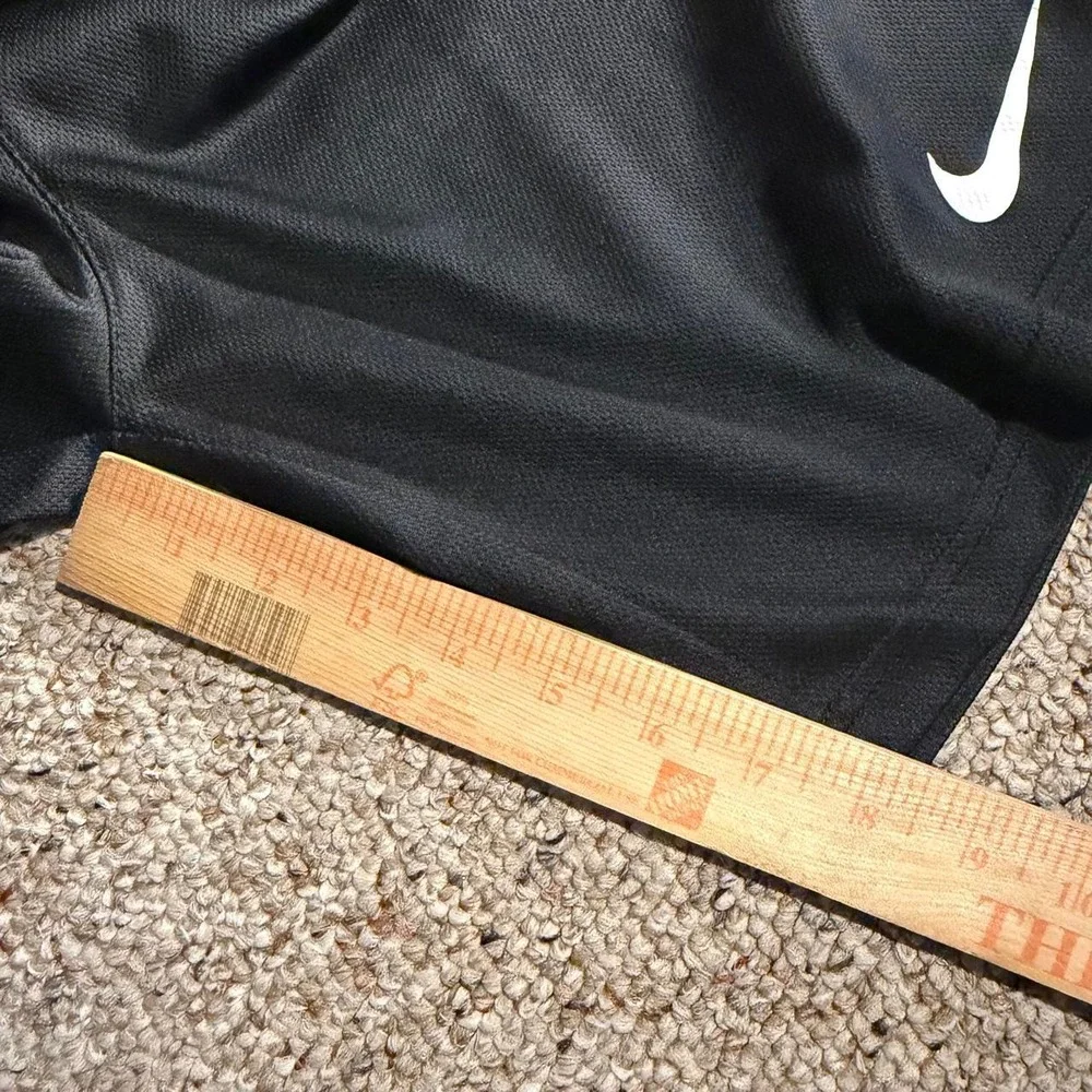 Nike Dri-FIT Black Athletic Basketball Shorts Youth XL (12-13Y) Swoosh Training